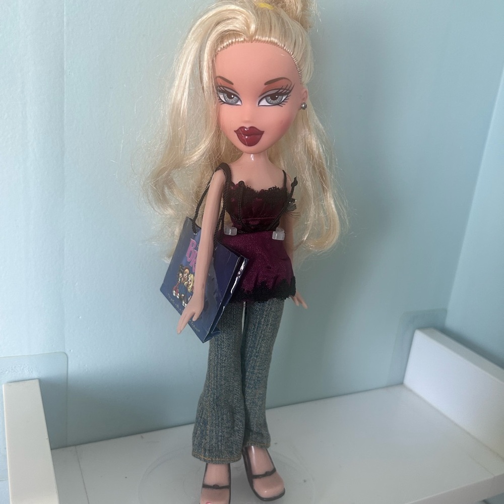 Bratz Step Out Cloe